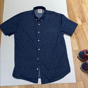 Levi’s men’s large stars button down